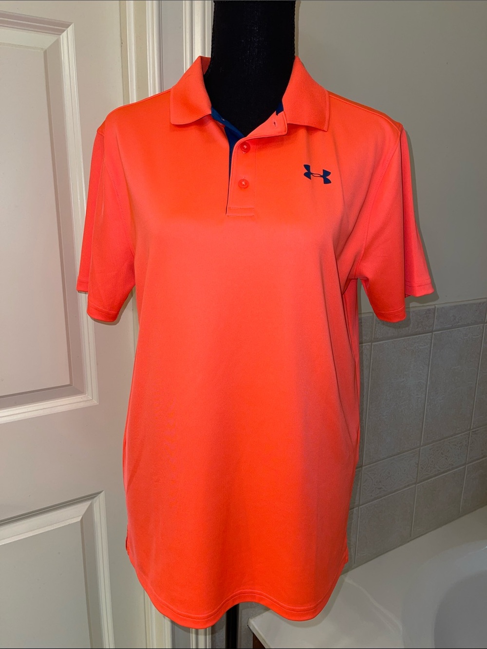 Under Armour Youth XL Loose Fit Bright Coral Orange Polo with Navy Logo
